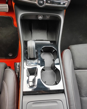Volvo XC 40 cena 119900 przebieg: 55000, rok produkcji 2019 z Brok małe 379